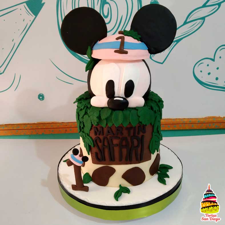 Tortas de los personajes de Disney: Minnie y Mickey, incluye compañeros como Donald, Goofy y pluto.